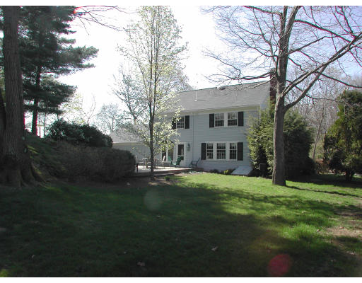 125 Elmwood Road Wellesley, MA 02481 - Photo 12 of 17