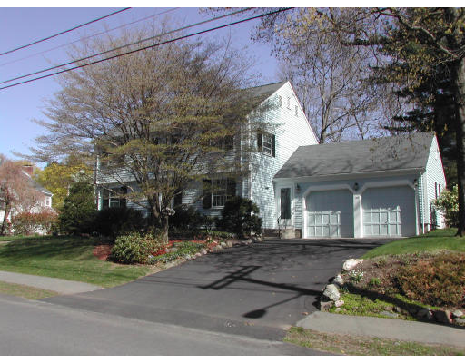125 Elmwood Road Wellesley, MA 02481 - Photo 13 of 17