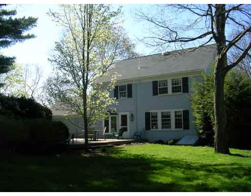 125 Elmwood Road Wellesley, MA 02481 - Photo 8 of 17