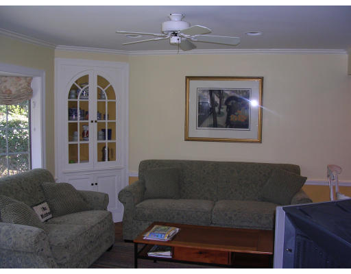 125 Elmwood Road Wellesley, MA 02481 - Photo 10 of 17