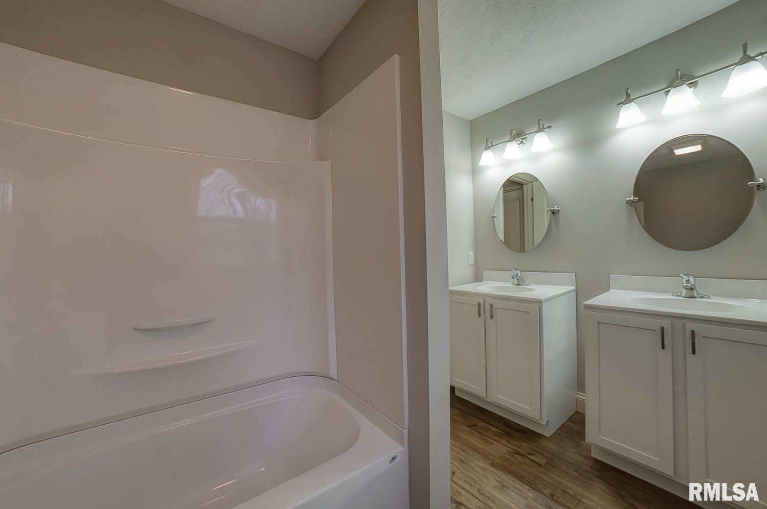 4005 South Milan Road Springfield, IL 62703 - Photo 13 of 50