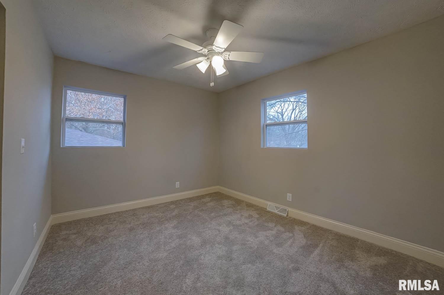 4005 South Milan Road Springfield, IL 62703 - Photo 17 of 50