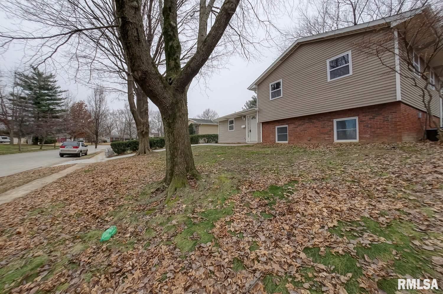4005 South Milan Road Springfield, IL 62703 - Photo 2 of 50