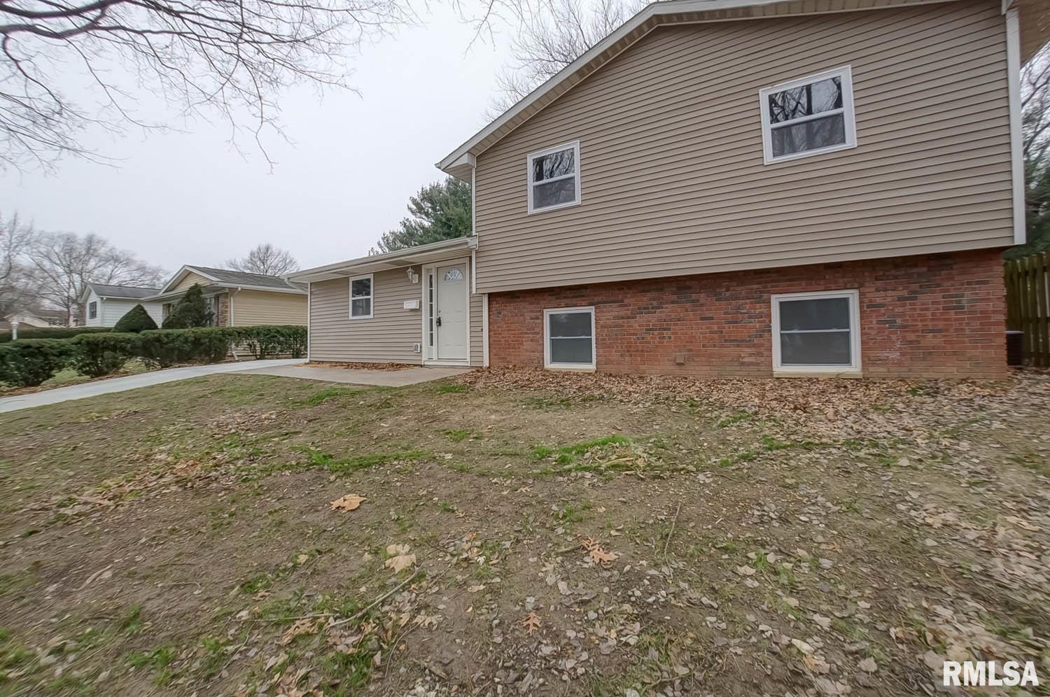 4005 South Milan Road Springfield, IL 62703 - Photo 3 of 50