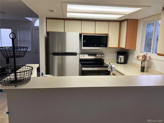 $2,350 | 370 South Ste Street, Unit 370 A6, Denver, CO 80209