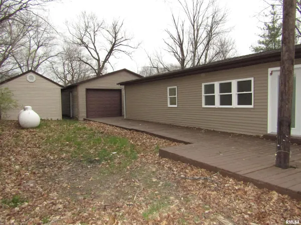 $219,000 | 10315 East County Highway, Lewistown, IL 61542