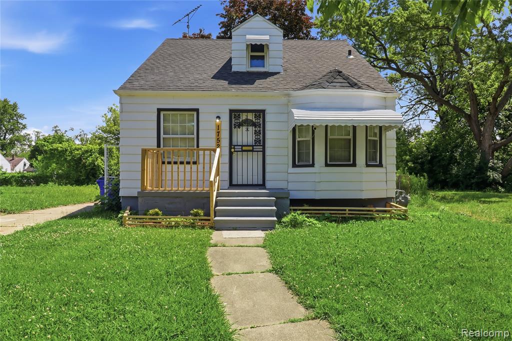 17524 Heyden Street Detroit, MI 48219 - Photo 1 of 14