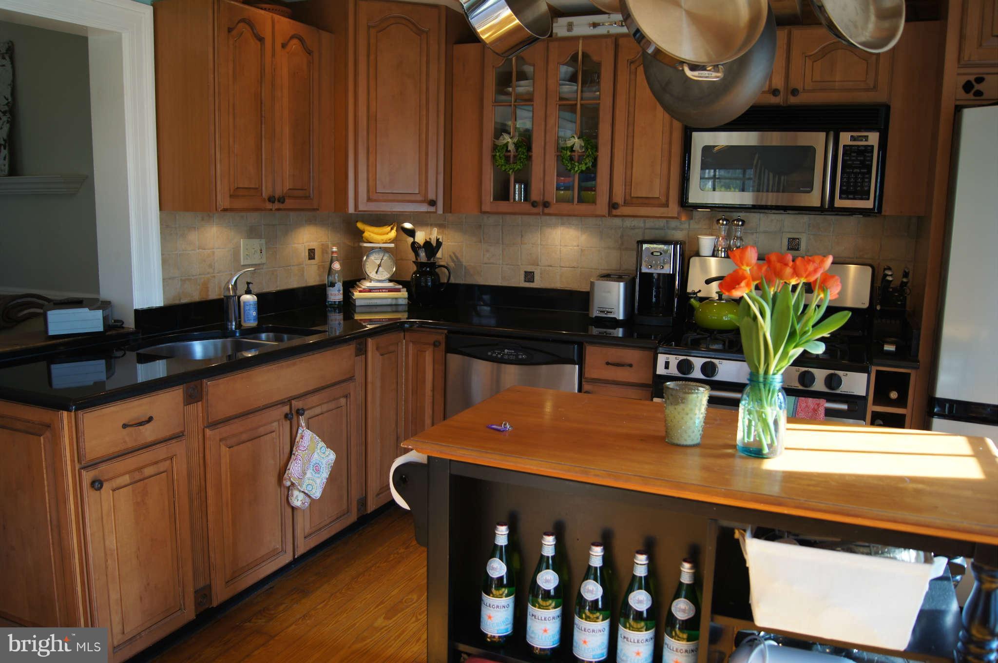 6520 Banbury Road Baltimore, MD 21239 - Photo 12 of 29 Kitchen featuring granite and awesome appliances