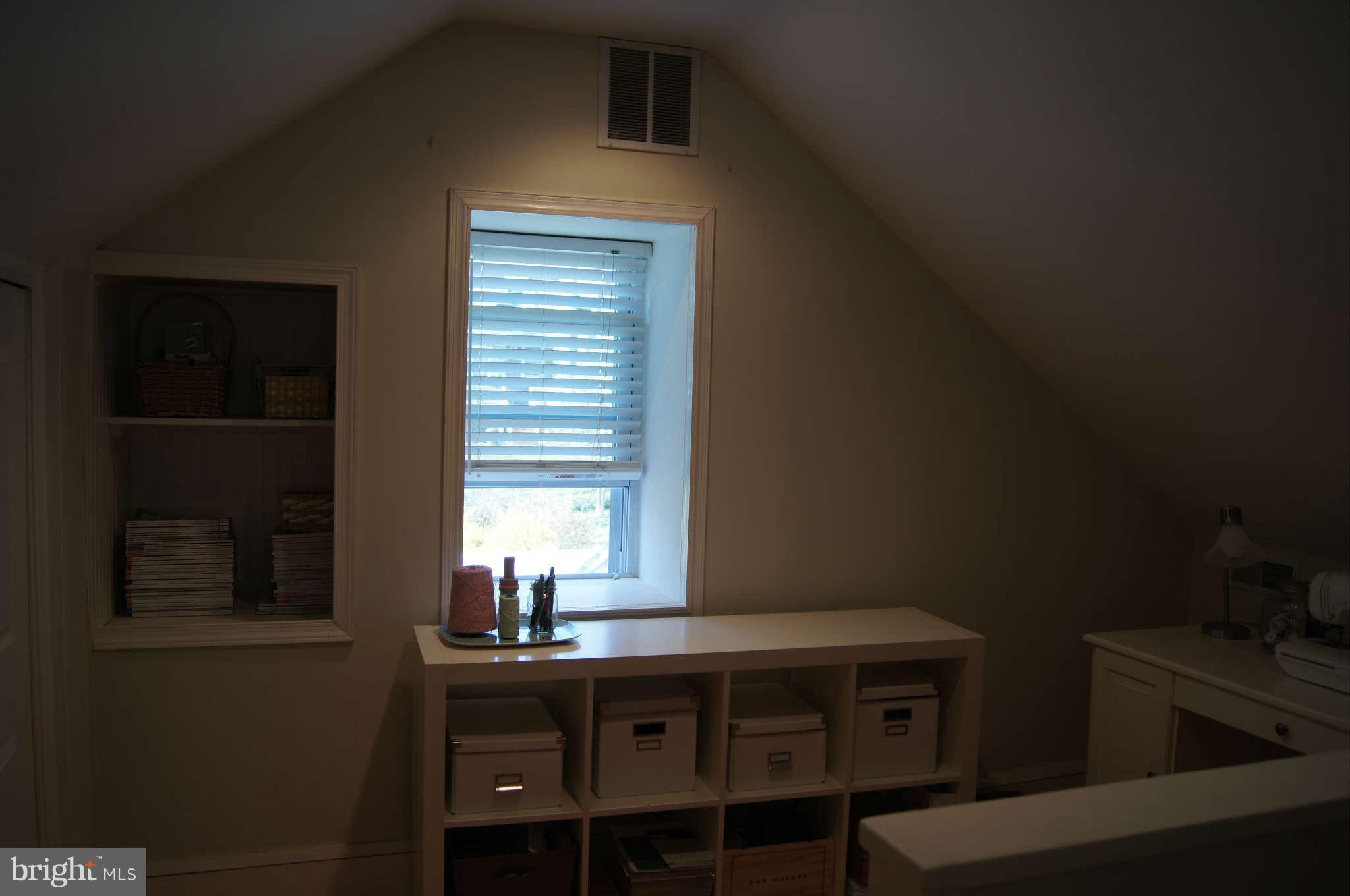 6520 Banbury Road Baltimore, MD 21239 - Photo 26 of 29 den on second level