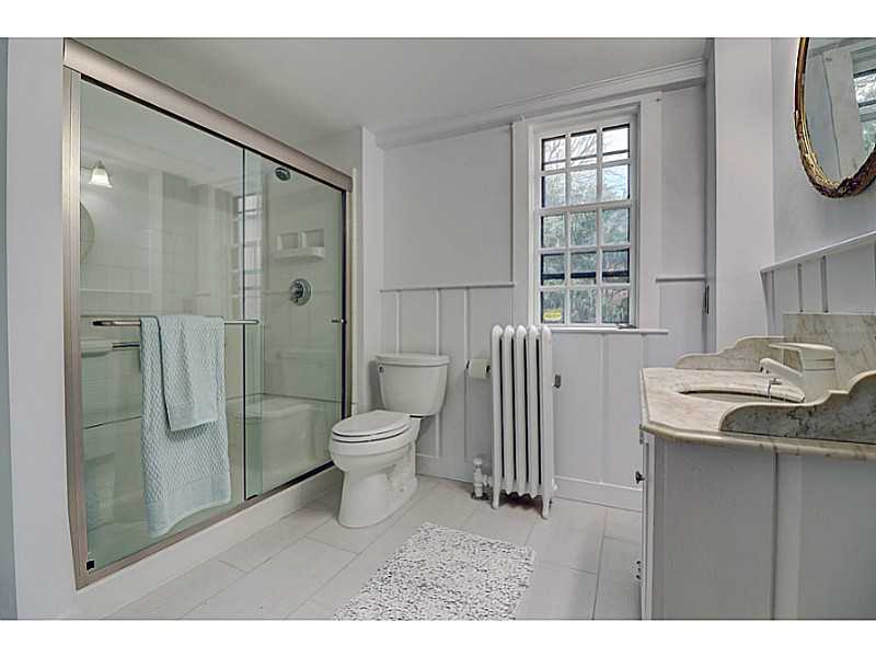 125 Howland Road East Greenwich, RI 02818 - Photo 14 of 25 Bathroom.