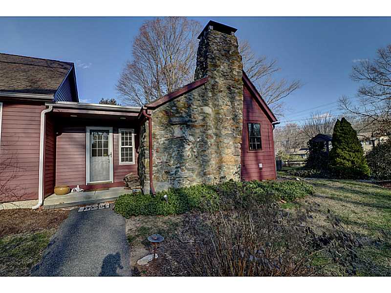 125 Howland Road East Greenwich, RI 02818 - Photo 22 of 25 Exterior Back.
