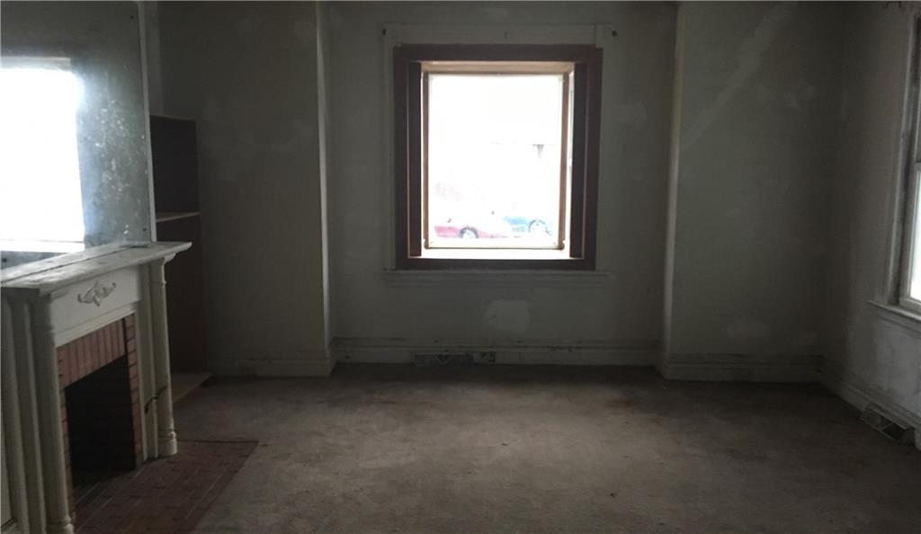 482 East Washington Street Rochester, PA 15074 - Photo 5 of 12