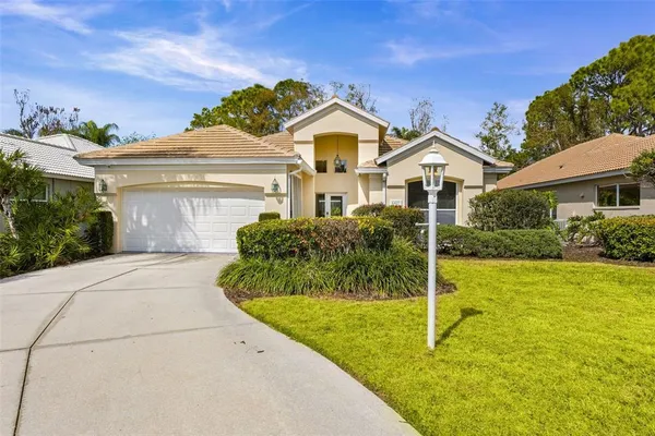 $599,900 | 6427 Berkshire Place, University Park, FL 34201