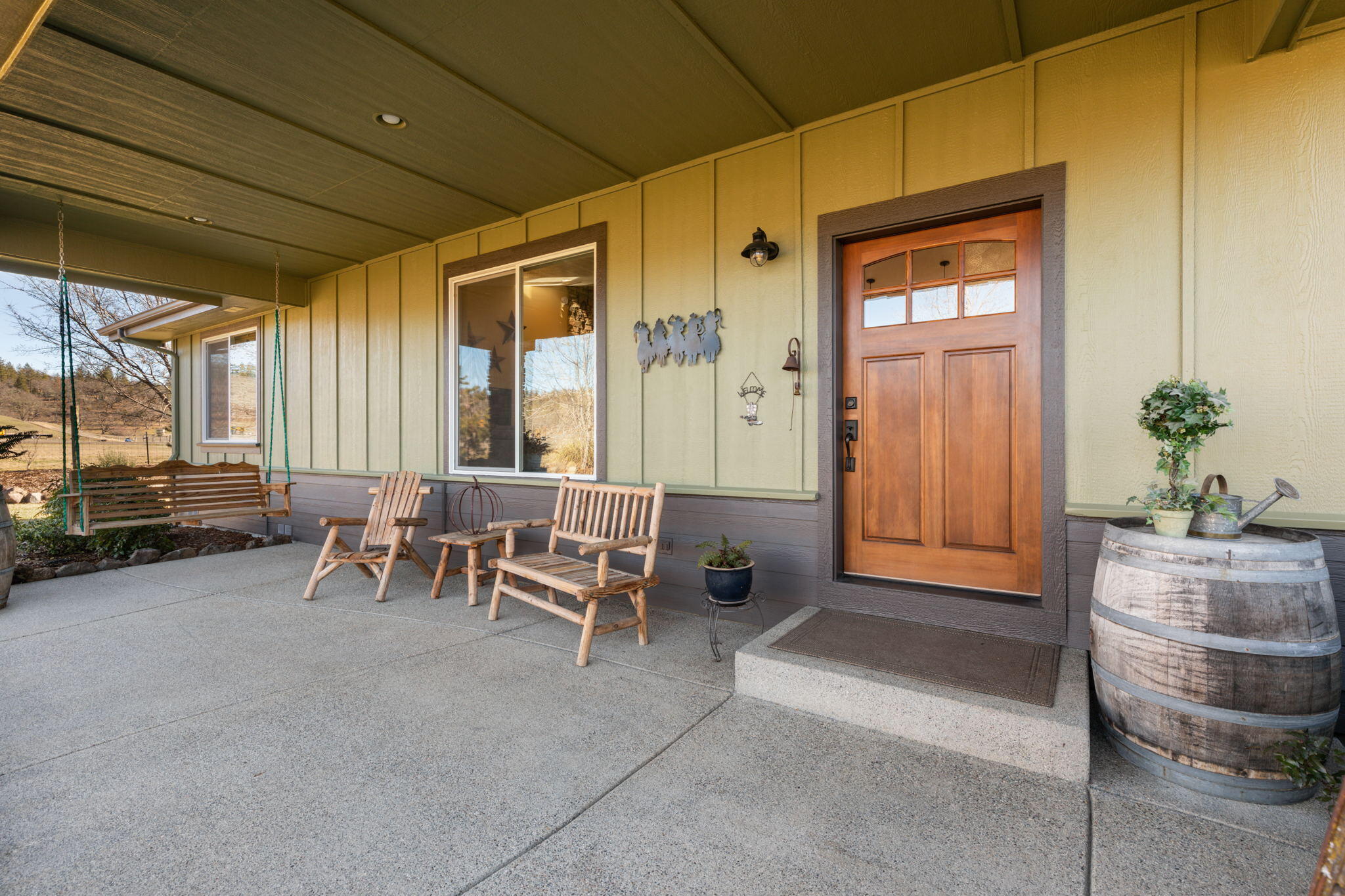 3923 Beagle Road White City, OR 97503 - Photo 3 of 31 a outdoor space with furniture