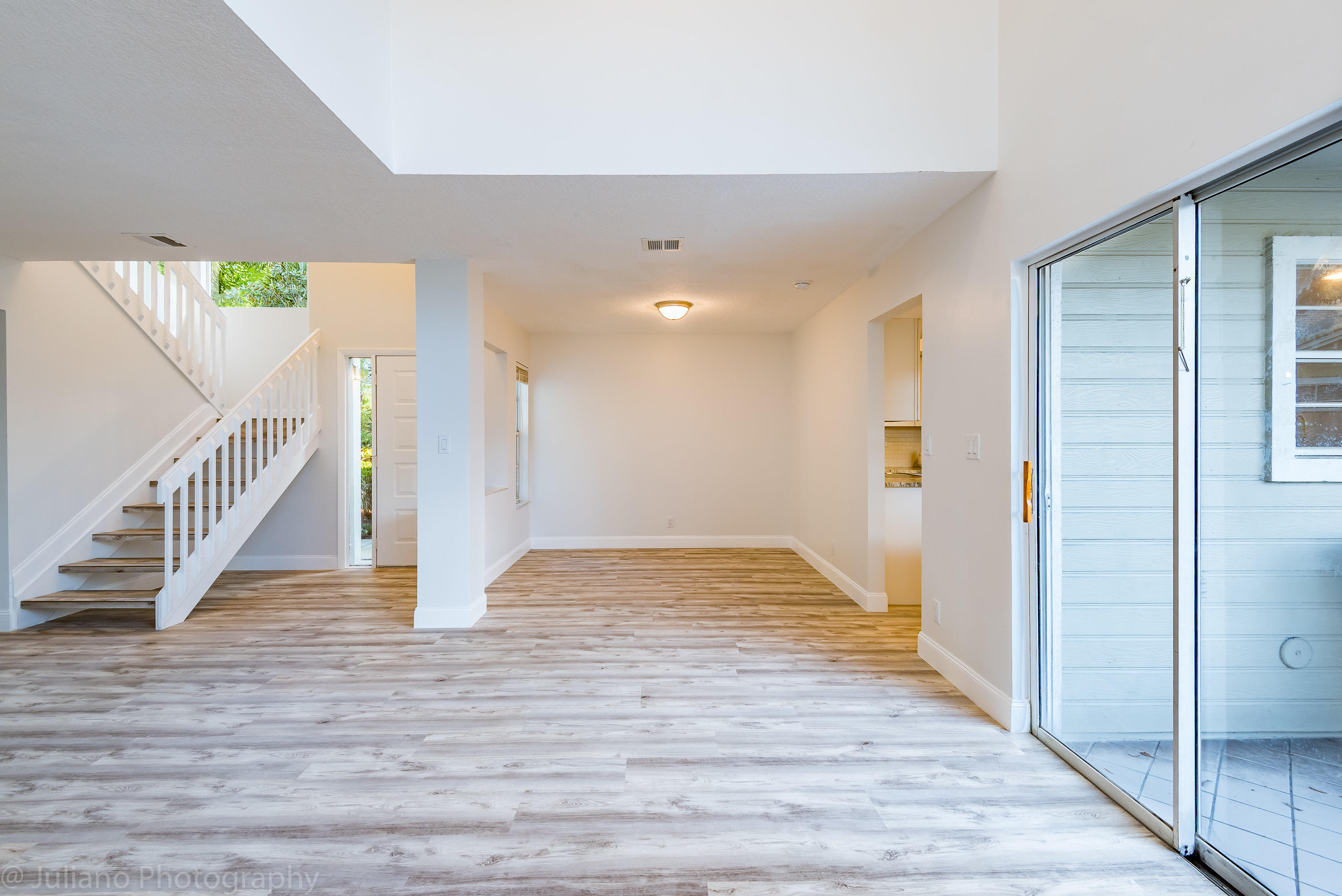 5080 Point Alexis Boca Raton, FL 33431 - Photo 12 of 31 Dining/Living