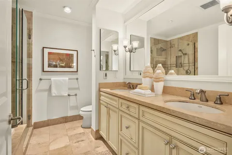 $1,045,000 | 726 Boylston Avenue East, Unit 5, Seattle, WA 98102