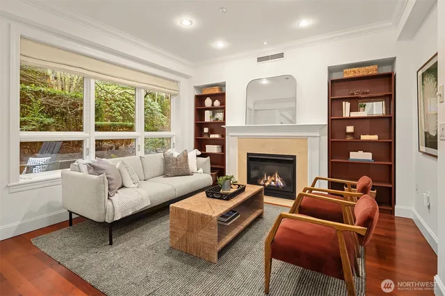 $1,045,000 | 726 Boylston Avenue East, Unit 5, Seattle, WA 98102