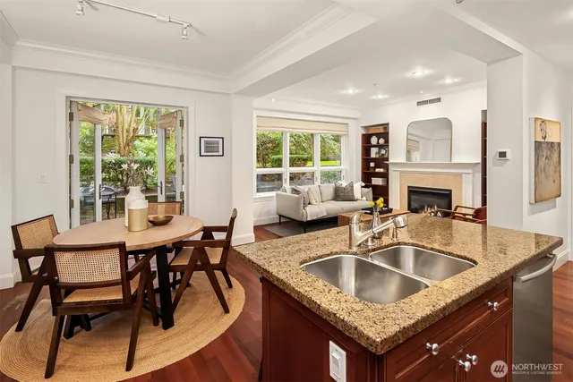 $1,045,000 | 726 Boylston Avenue East, Unit 5, Seattle, WA 98102