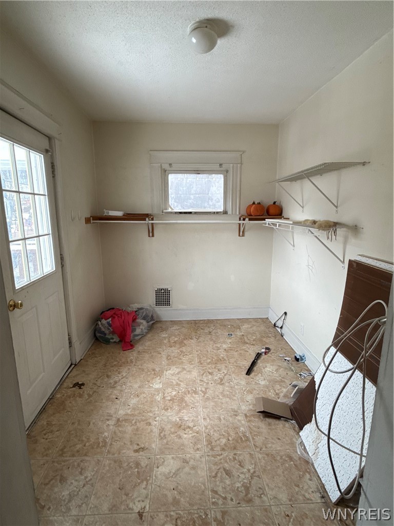 615 Chestnut Avenue Niagara Falls, NY 14305 - Photo 15 of 18