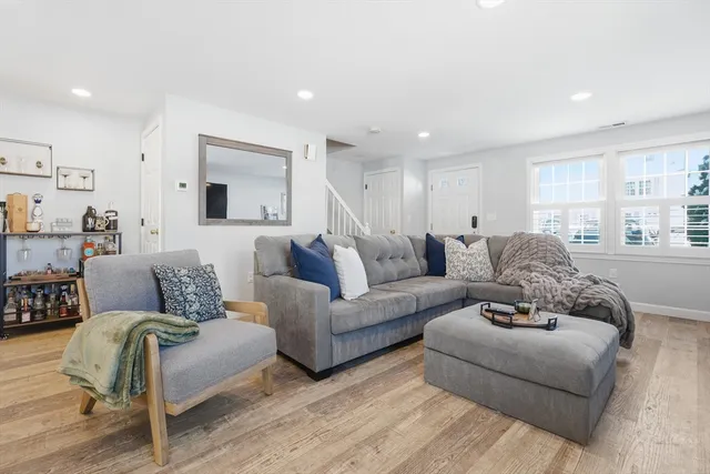 $369,000 | 501 Forest Park Drive, Unit 501, Auburn, MA 01501