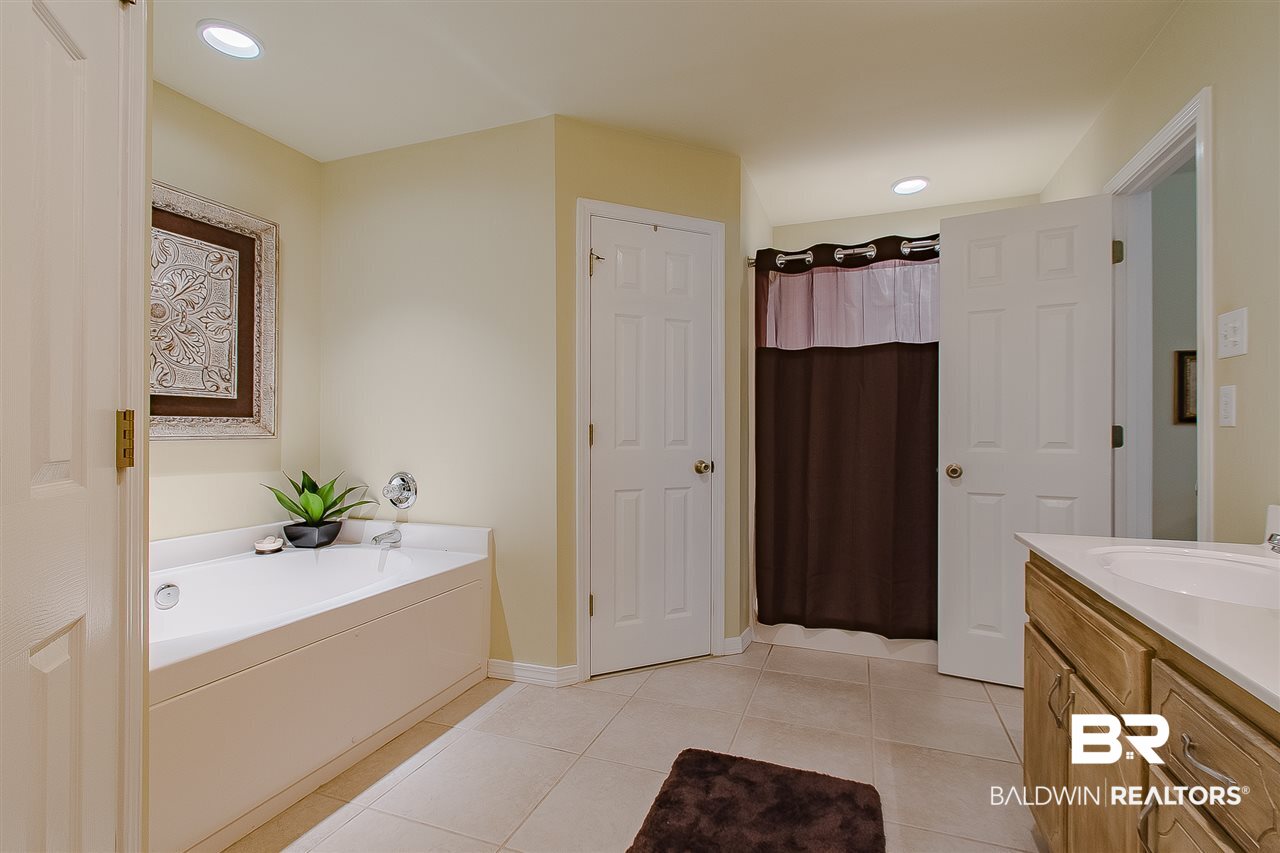 1401 North Alston Street Foley, AL 36535 - Photo 24 of 43 Master Bathroom