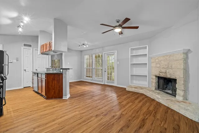 $1,195 | 6804 North Capital Of Texas Highway, Unit 522, Austin, TX 78731