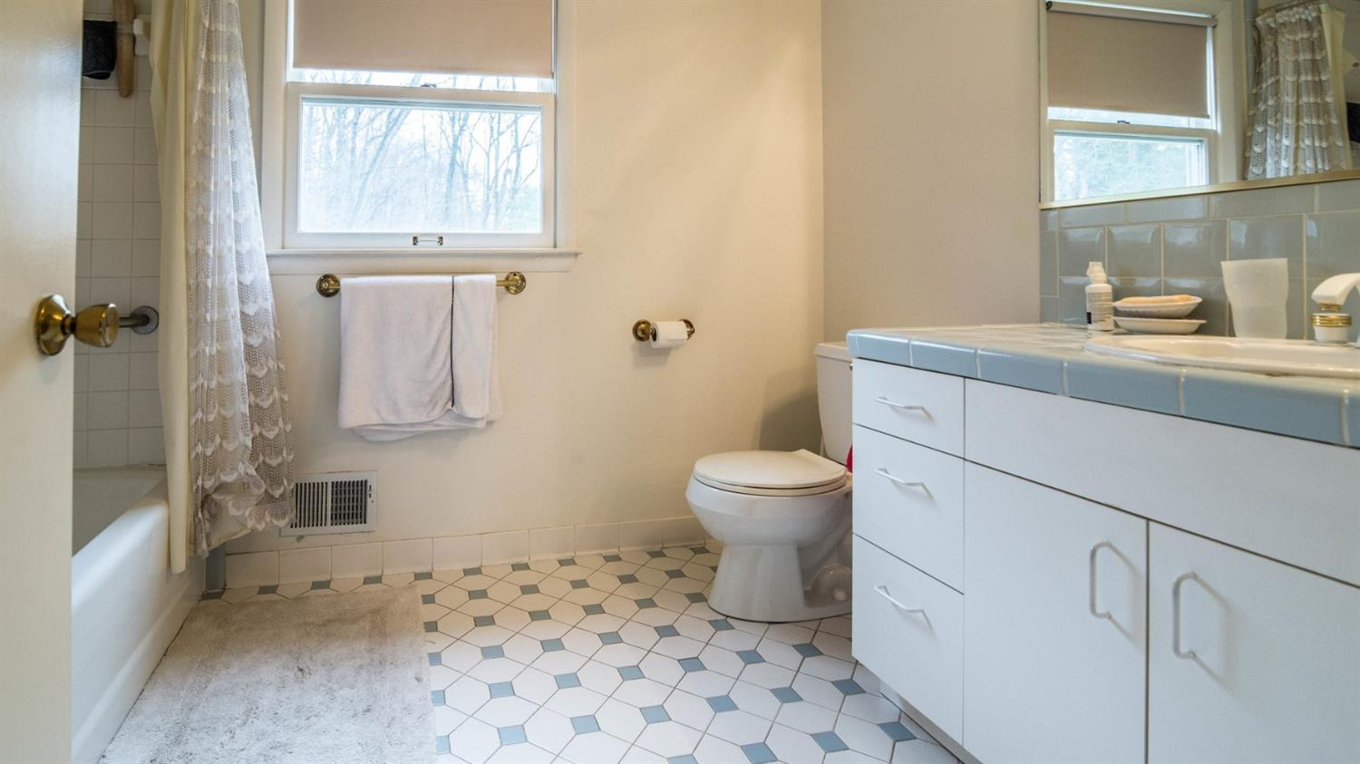 2527 Devonshire Road Ann Arbor, MI 48104 - Photo 30 of 50 Photo 30