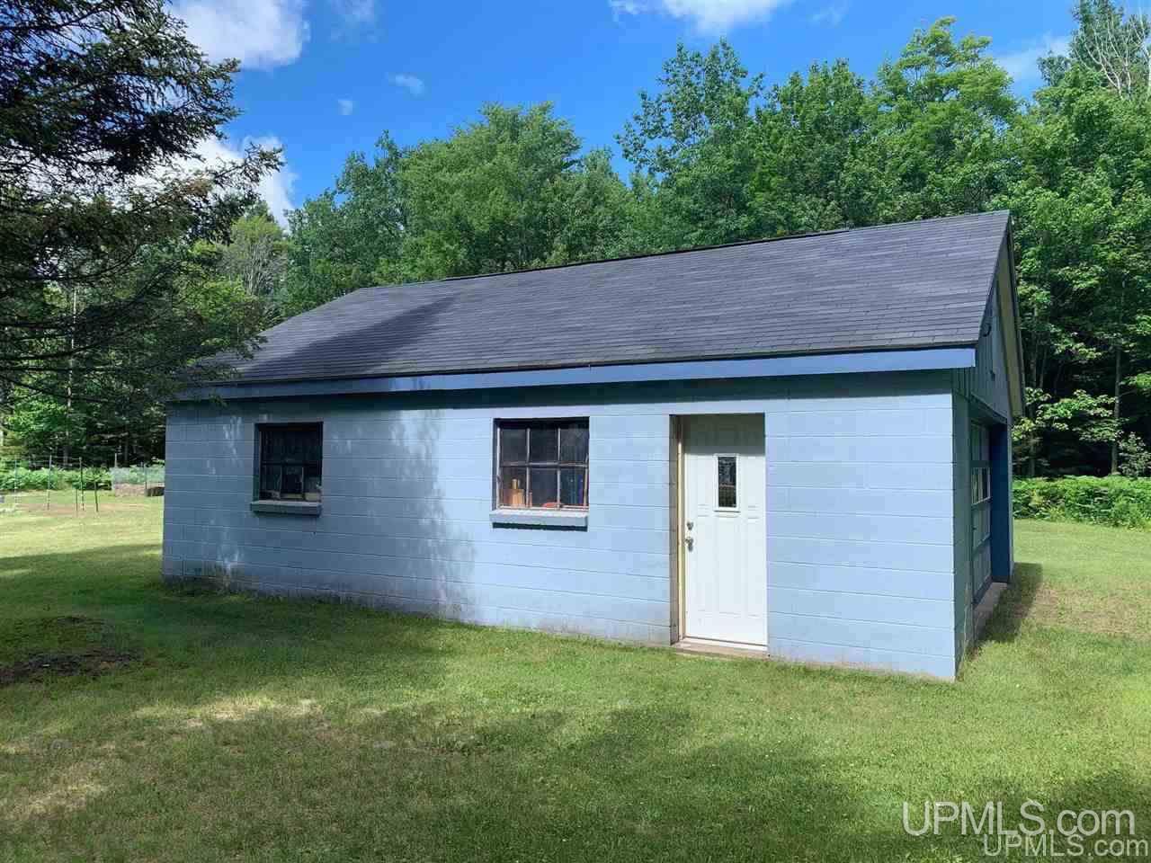 9140 .25 Road Garden, MI 49835 - Photo 13 of 46