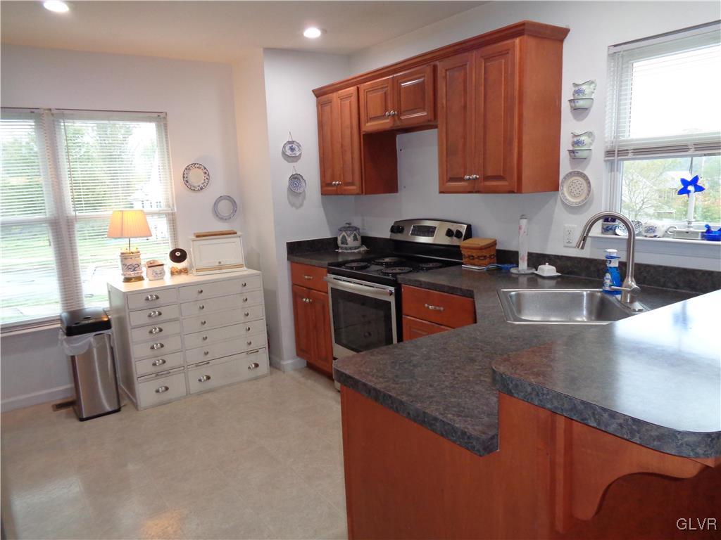 4849 Yorkshire Road Walnutport, PA 18088 - Photo 14 of 27 Gallery Image 14