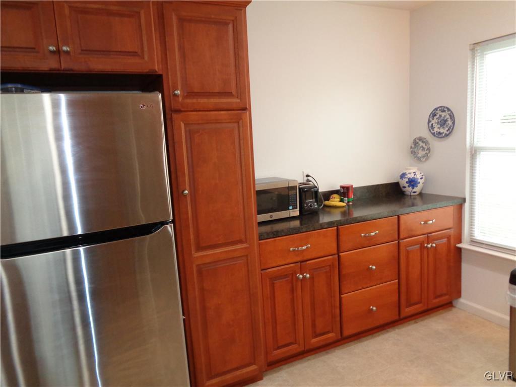 4849 Yorkshire Road Walnutport, PA 18088 - Photo 17 of 27 Gallery Image 17