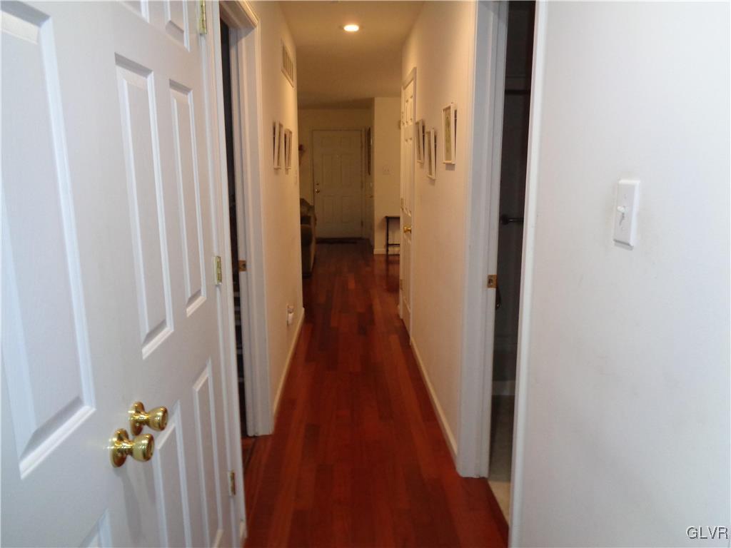 4849 Yorkshire Road Walnutport, PA 18088 - Photo 18 of 27 Gallery Image 18