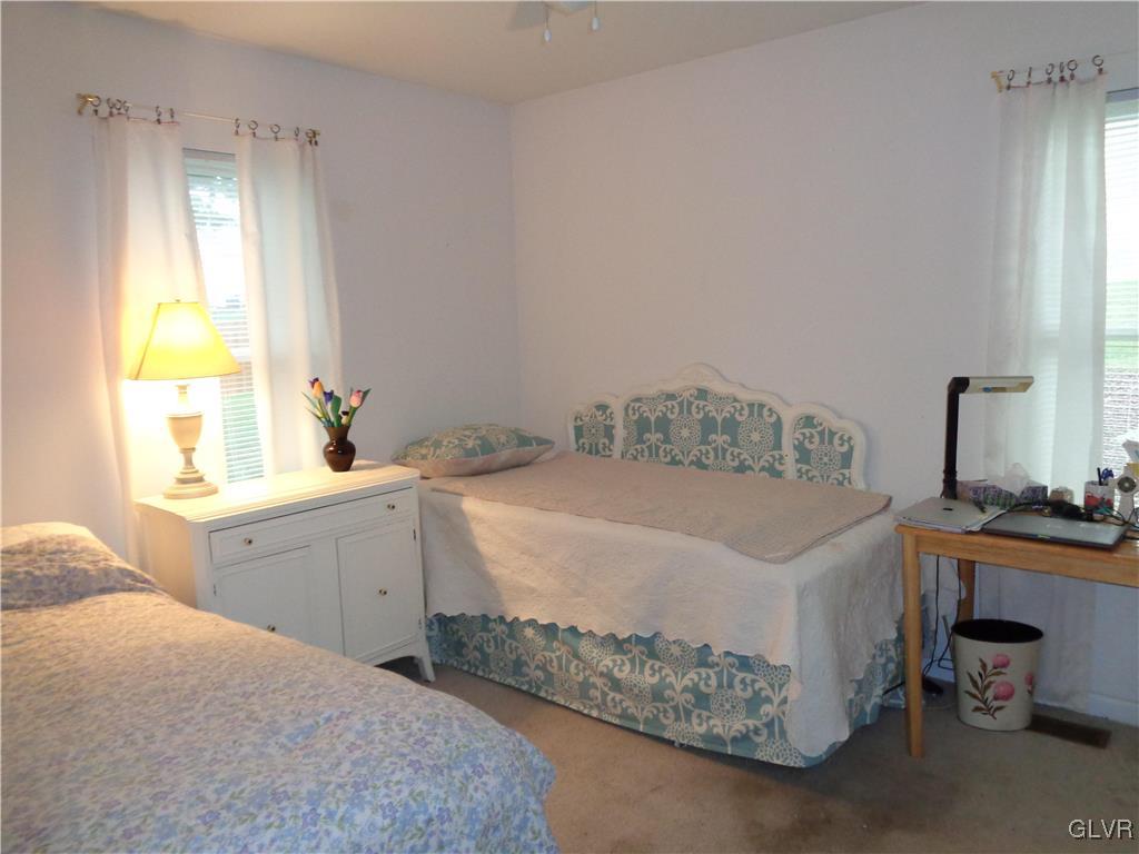 4849 Yorkshire Road Walnutport, PA 18088 - Photo 23 of 27 Gallery Image 23