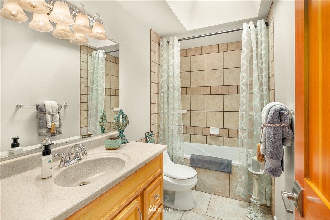 22622 3rd Avenue Southeast Bothell, WA 98021 - Photo 14 of 25