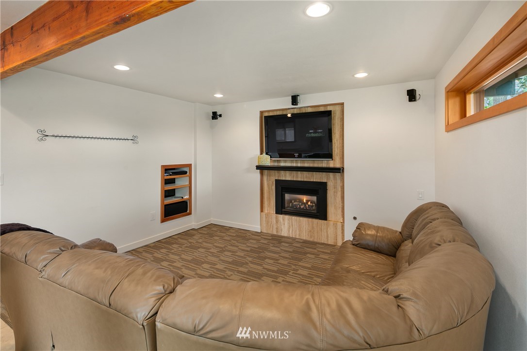 22622 3rd Avenue Southeast Bothell, WA 98021 - Photo 16 of 25