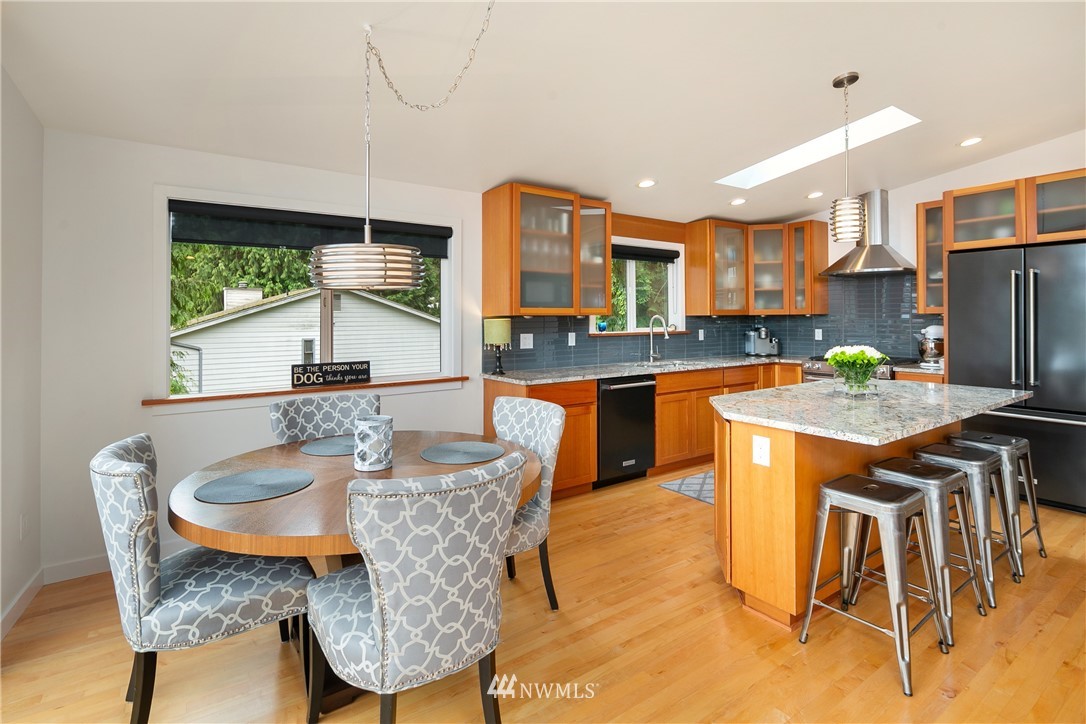 22622 3rd Avenue Southeast Bothell, WA 98021 - Photo 6 of 25