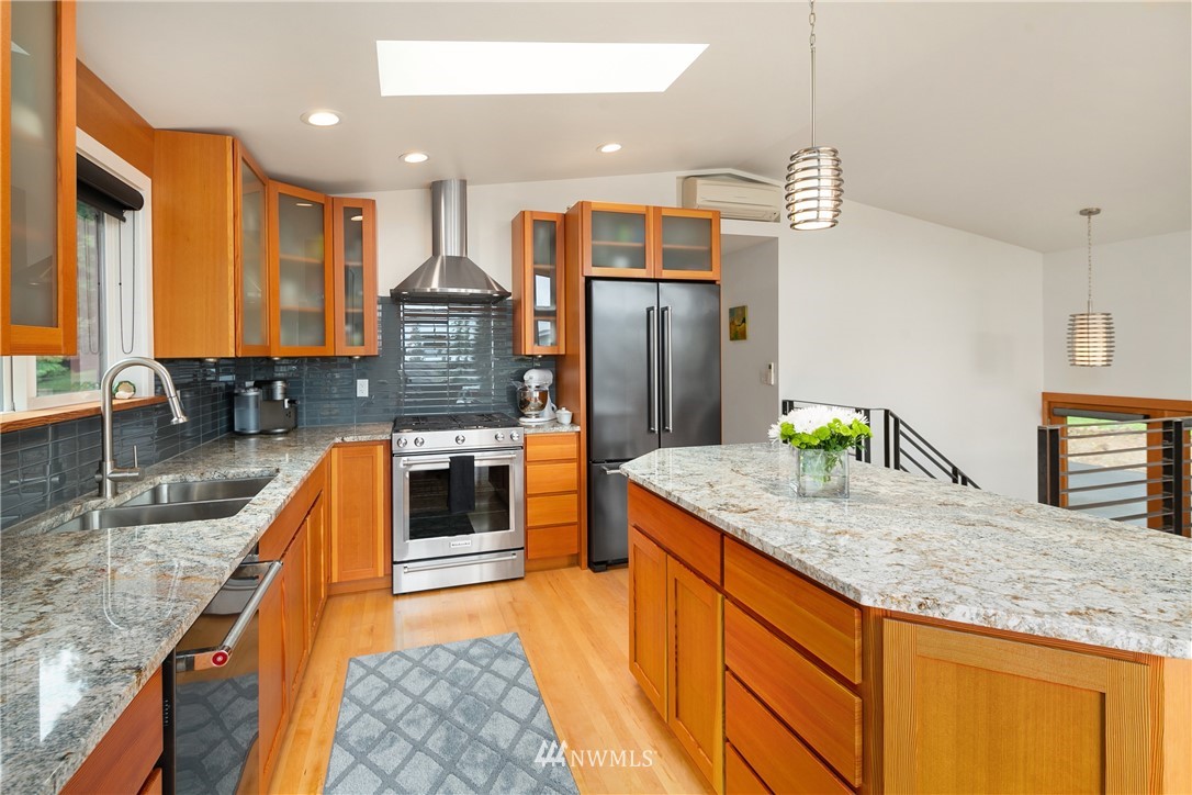 22622 3rd Avenue Southeast Bothell, WA 98021 - Photo 8 of 25