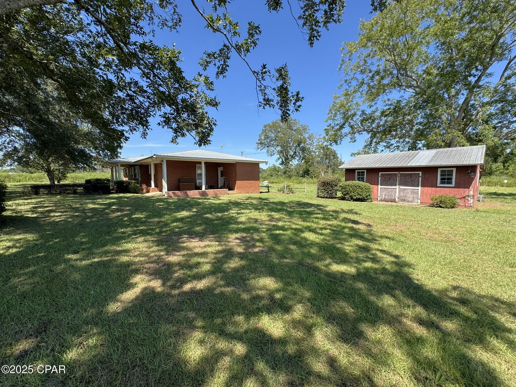 5094 Smokey Road Graceville, FL 32440 - Photo 4 of 27