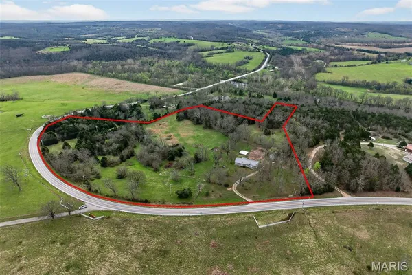 $279,900 | 31338 Highway 32, Lebanon, MO 65536