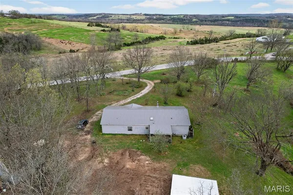 $279,900 | 31338 Highway 32, Lebanon, MO 65536