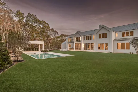 $6,995,000 | 2069 Deerfield Road, Sag Harbor, NY 11963