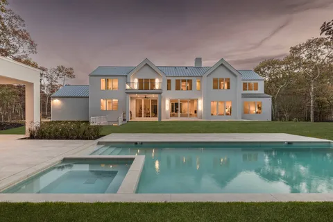 $6,995,000 | 2069 Deerfield Road, Sag Harbor, NY 11963