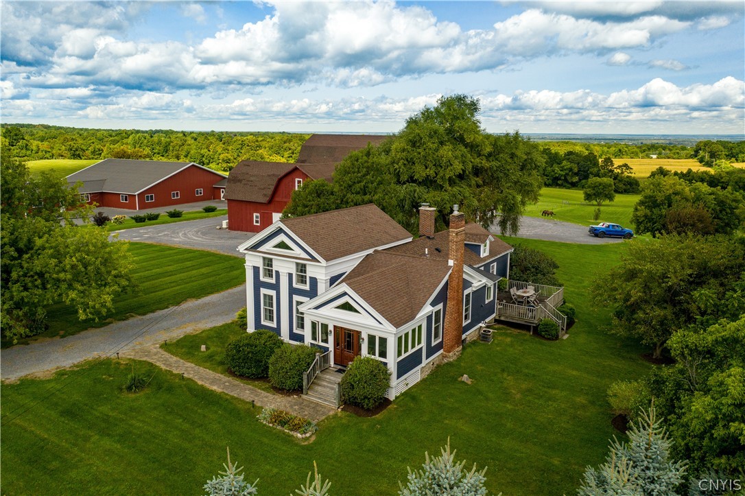 Amazing horse farm with completely renovated farmh