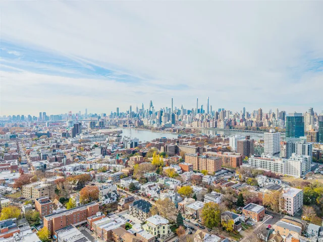 $1,980,000 | 18-22 Astoria Park South | Astoria