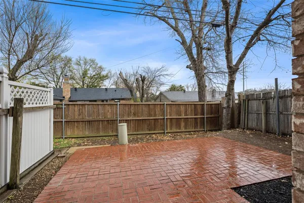 $410,000 | 930 Shady Creek Lane, Bedford, TX 76021