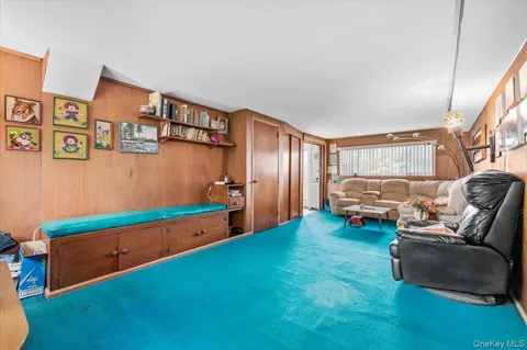 $749,999 | 279 North Kentucky Avenue, Massapequa, NY 11758
