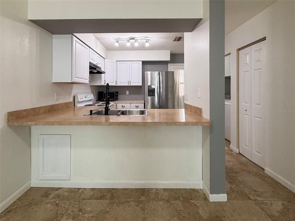 2201 Southwest 39 Drive Gainesville, FL 32607 - Photo 5 of 23