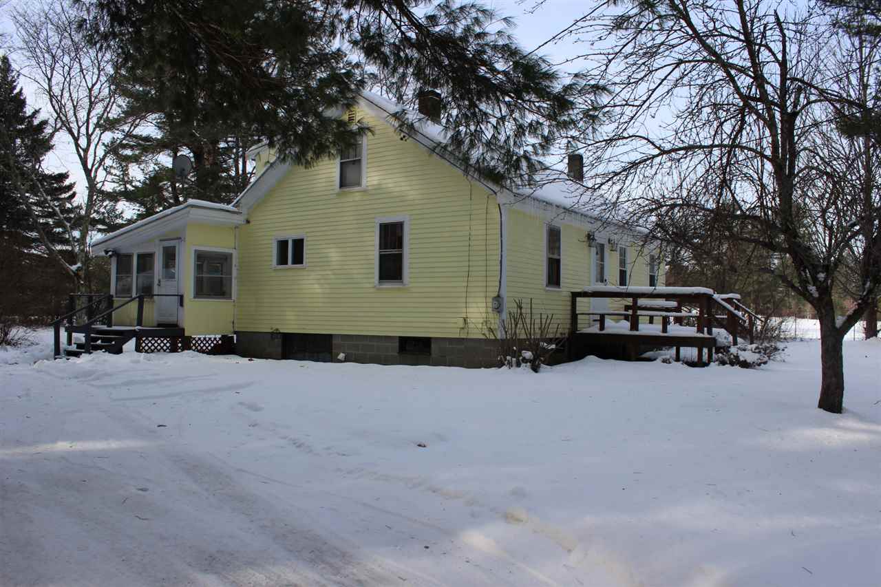 192 Stage Road Nottingham, NH 03290 - Photo 2 of 40