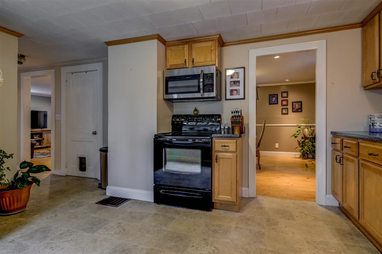 192 Stage Road Nottingham, NH 03290 - Photo 11 of 40