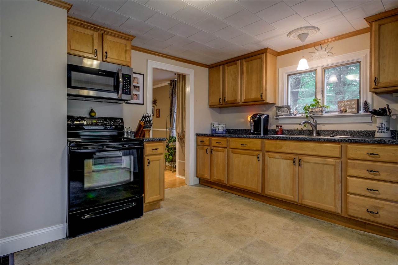 192 Stage Road Nottingham, NH 03290 - Photo 12 of 40