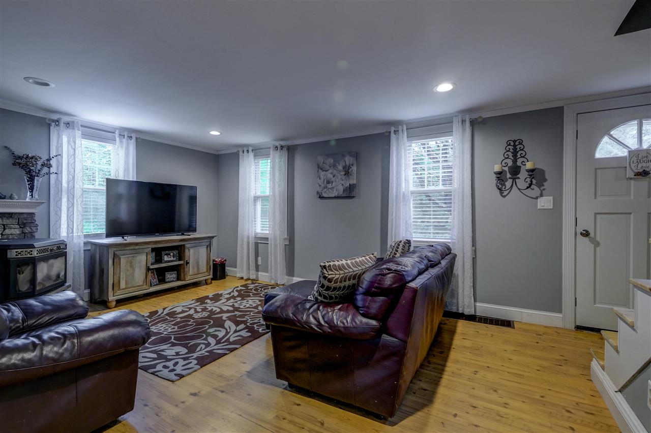 192 Stage Road Nottingham, NH 03290 - Photo 16 of 40